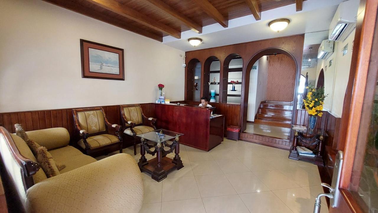 Voyager Hotel